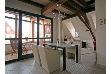 Germania Privát Erfurt, Esterno